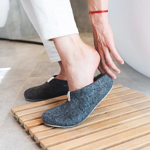 wool slippers from baabuk